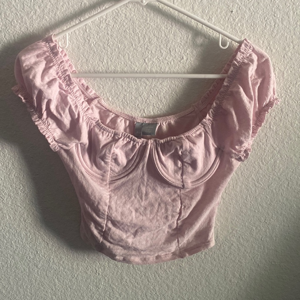 Tilly’s. *Brand New*Pink Crop top